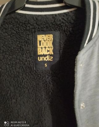 Chaqueta universitaria 