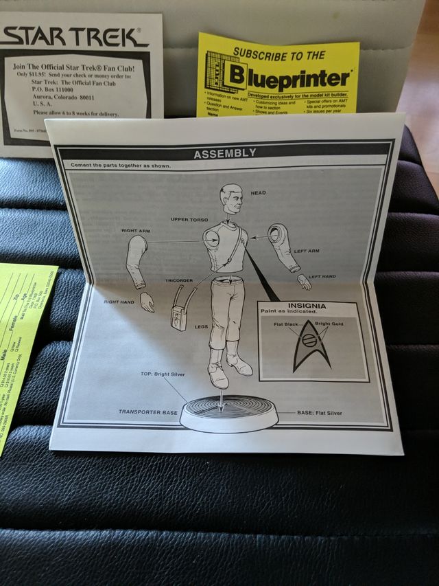 star trek Dr mc coy figura vinilo con base nuevo 