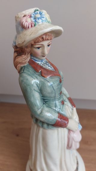 Preciosa figura grande feminina vintage sellada 