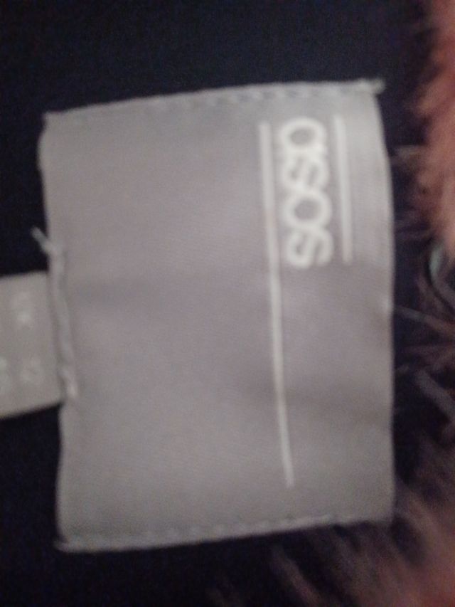 abrigo con cuello extraible