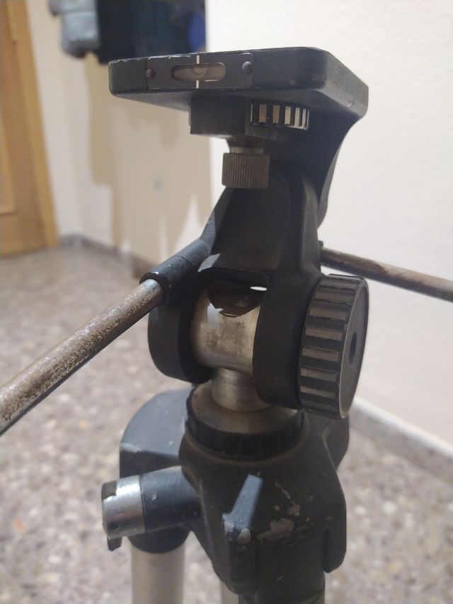 trípode cámara fotos o vídeo