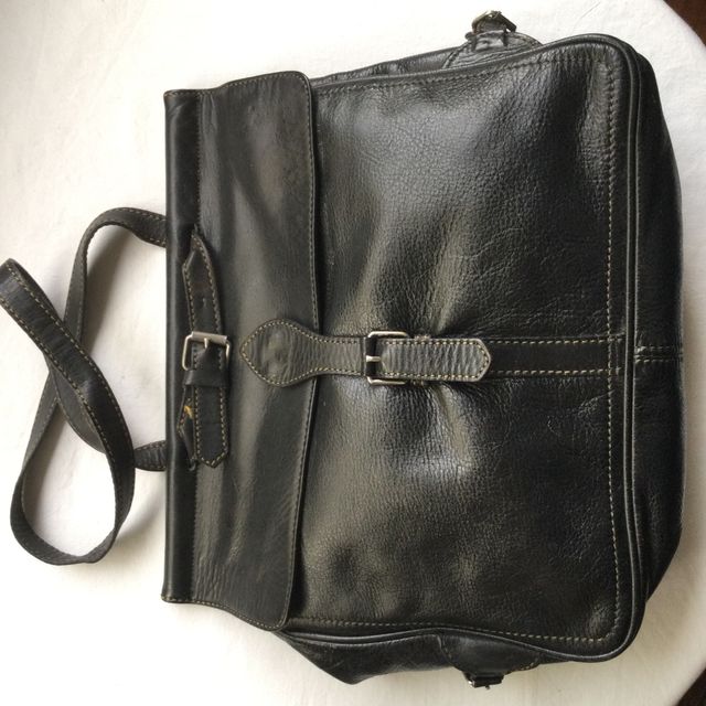 Bolso negro  piel  bandolera