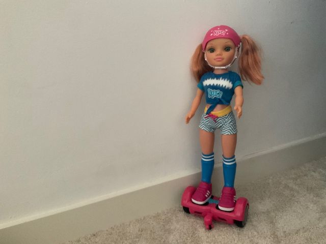 Nancy un día con mi Hoverboard