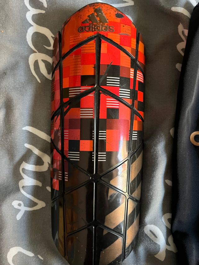 Espinilleras Adidas Telstar