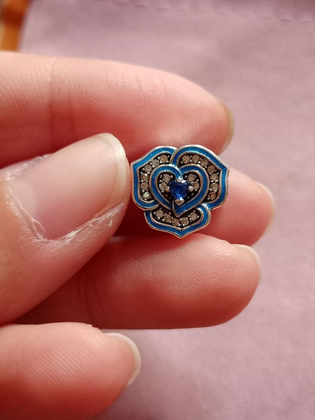 Charm Flor azul de plata de ley