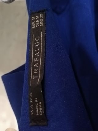 Mono cut out azul de Zara