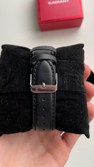 Reloj negro Radiant