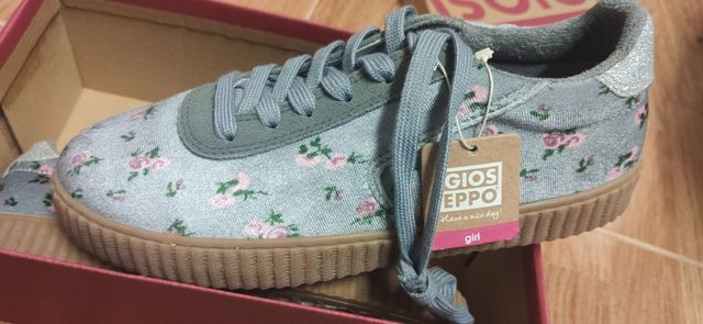 zapatillas gioseppo Kids talla 39 nuevas a estrena