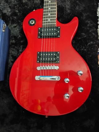 REBAJAS - SOLO QUEDA ESTA + Guitarra roja poder pa