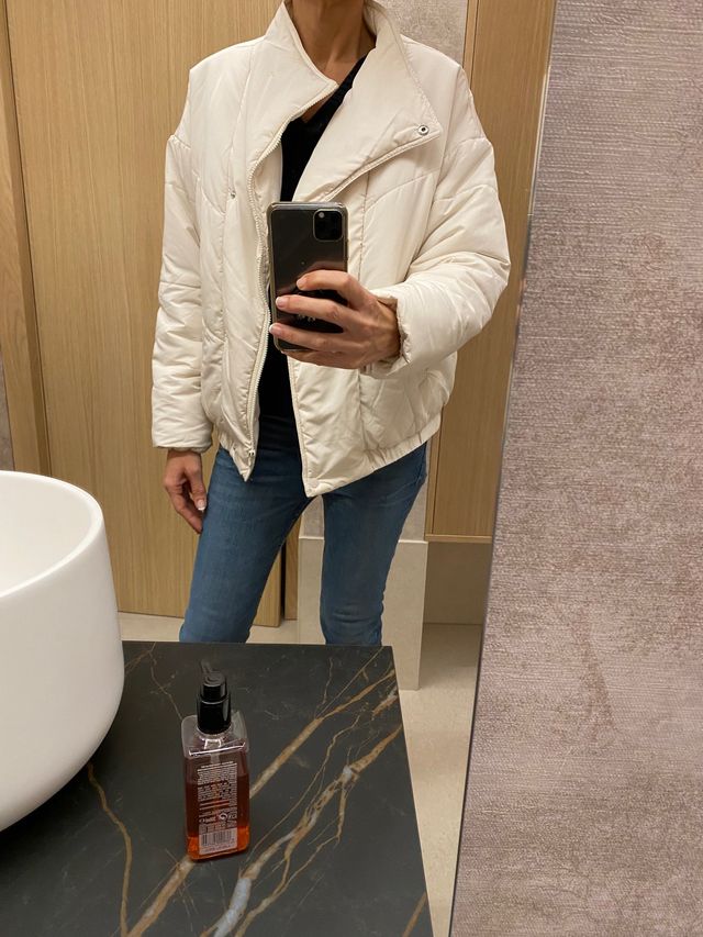 Cazadora acolchada Stradivarius Talla L