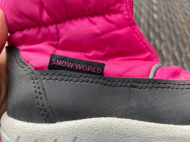 Kids snow boots saiz 24