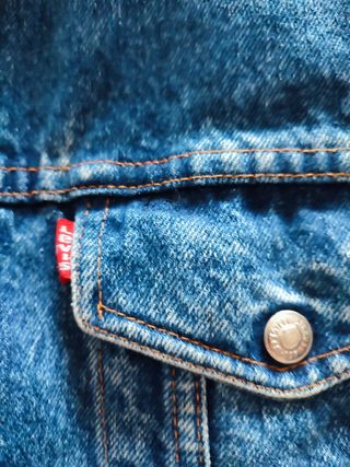 vendo cazadora vaquera levi strauss