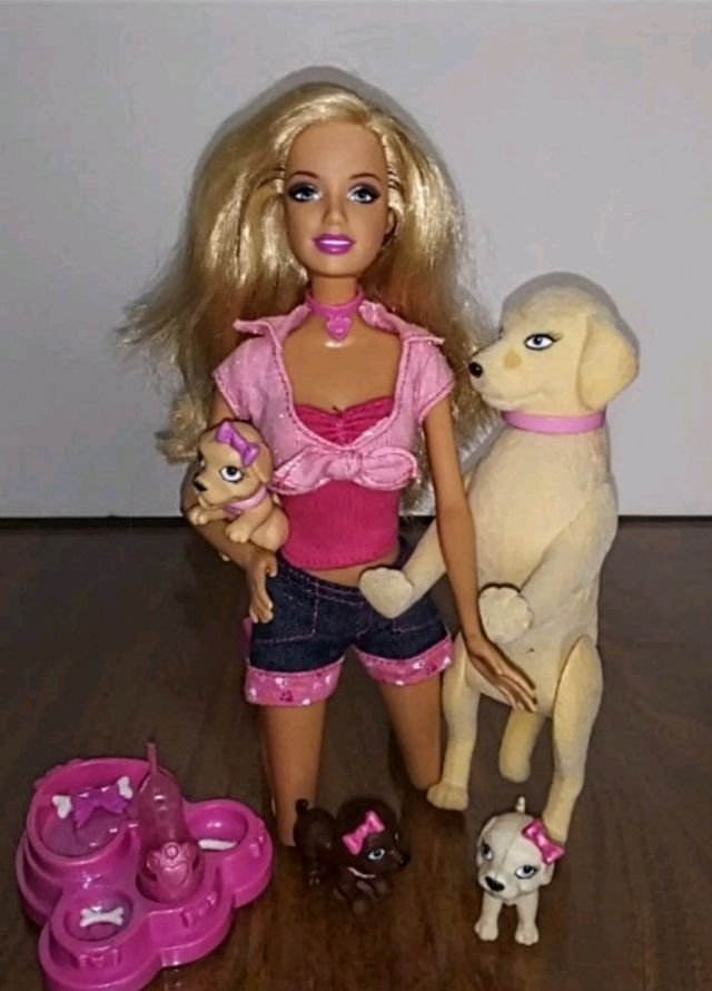 Barbie Luv me 3 puppies y Taffy de 2008