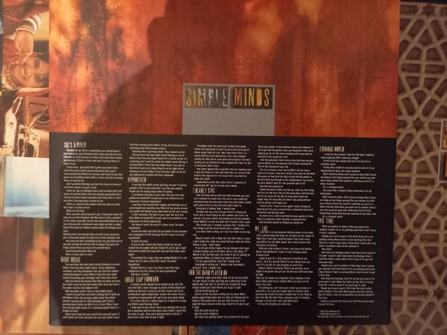 Nuevo Simple minds Good news from the next world