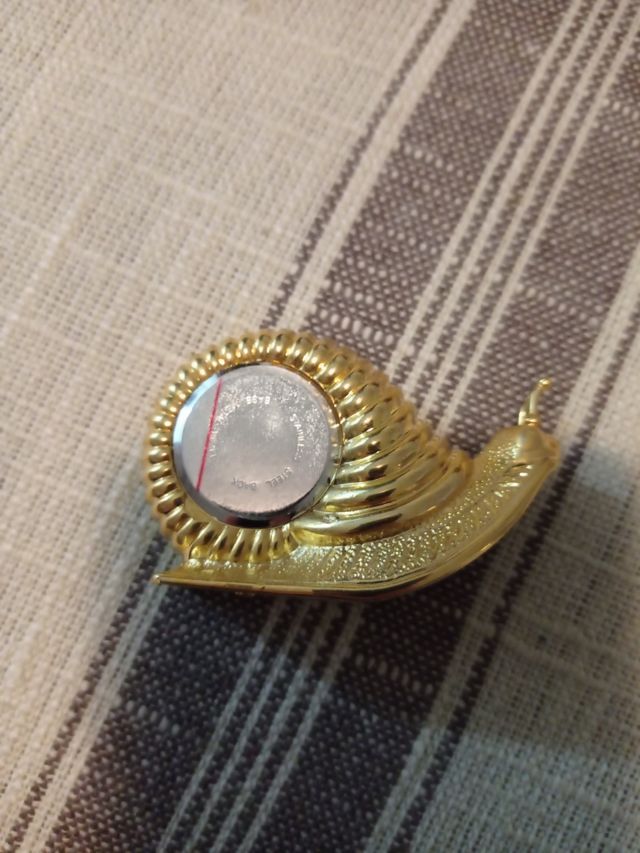 Relojes dorados metal pequeños