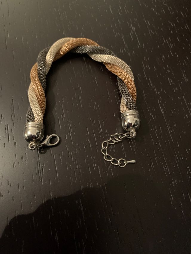 Bracciale