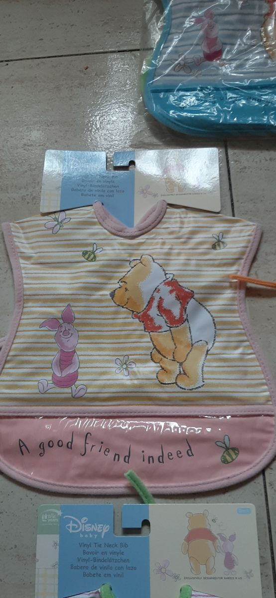 baberos Disney Winnie the Pooh nuevos
