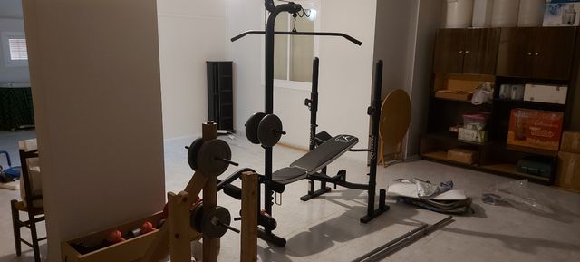 Banco pesas multifuncional.