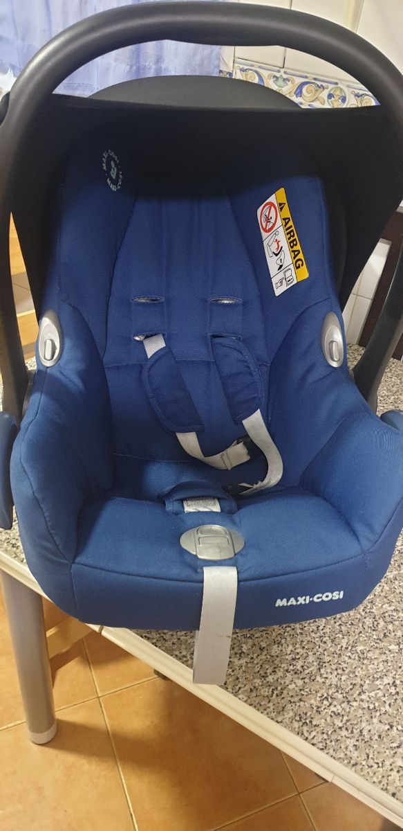 MAXICOSI cabrio fix más base family fix