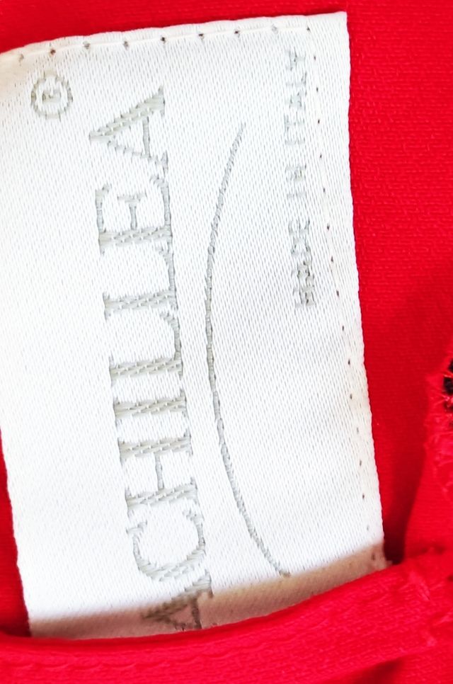 Miniabito da sera in crepe cady rosso.