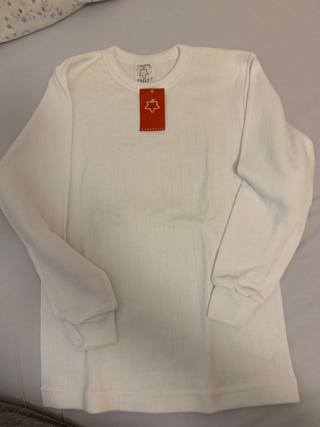 2 camisetas interiores NUEVAS!