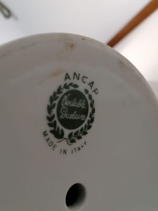 Lampada in fine porcellana