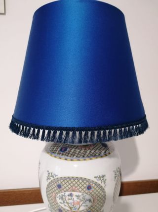 Lampada in fine porcellana