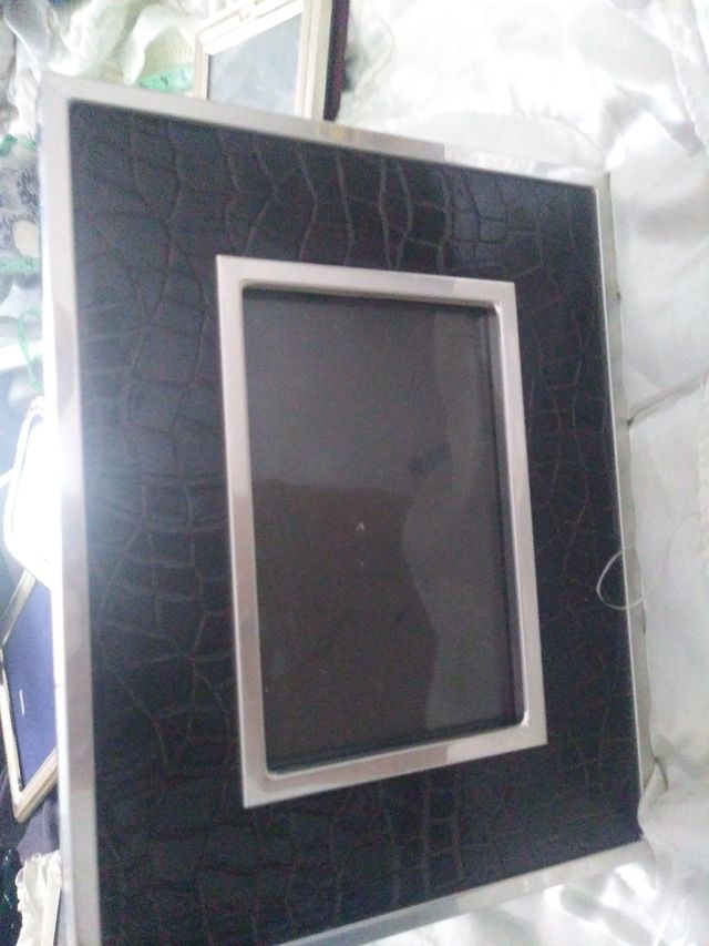 Vendo Cornice in acciaio e ecopelle