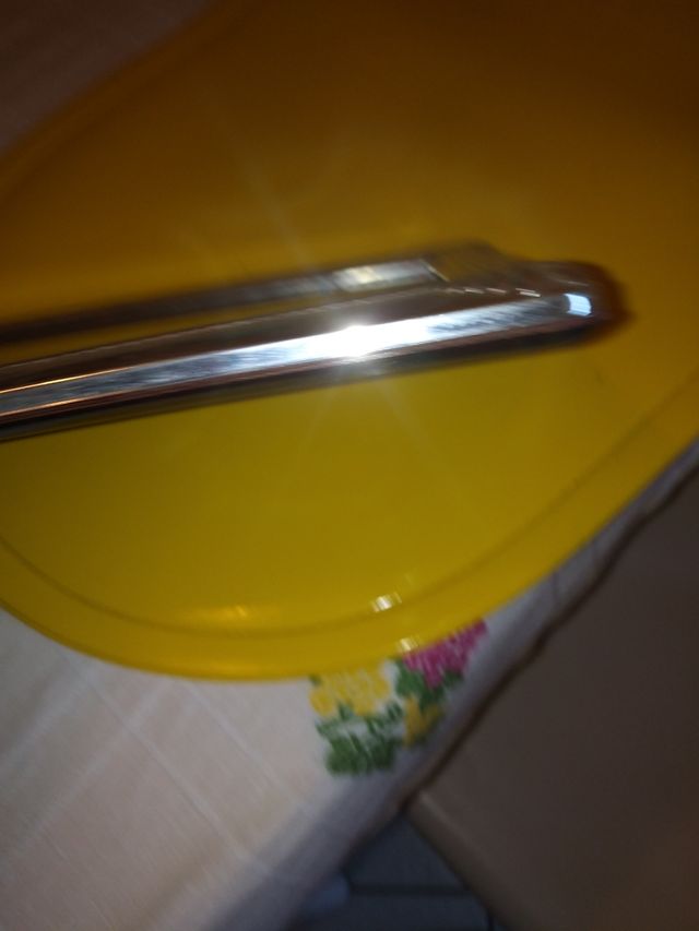 Vendo Cornice in Argento con piedistallo