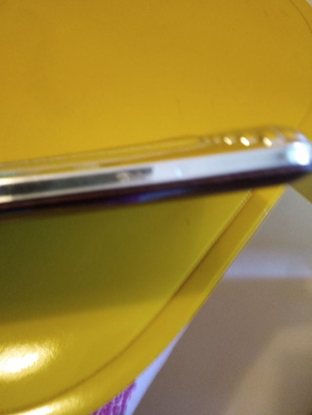 Vendo Cornice in Argento con piedistallo