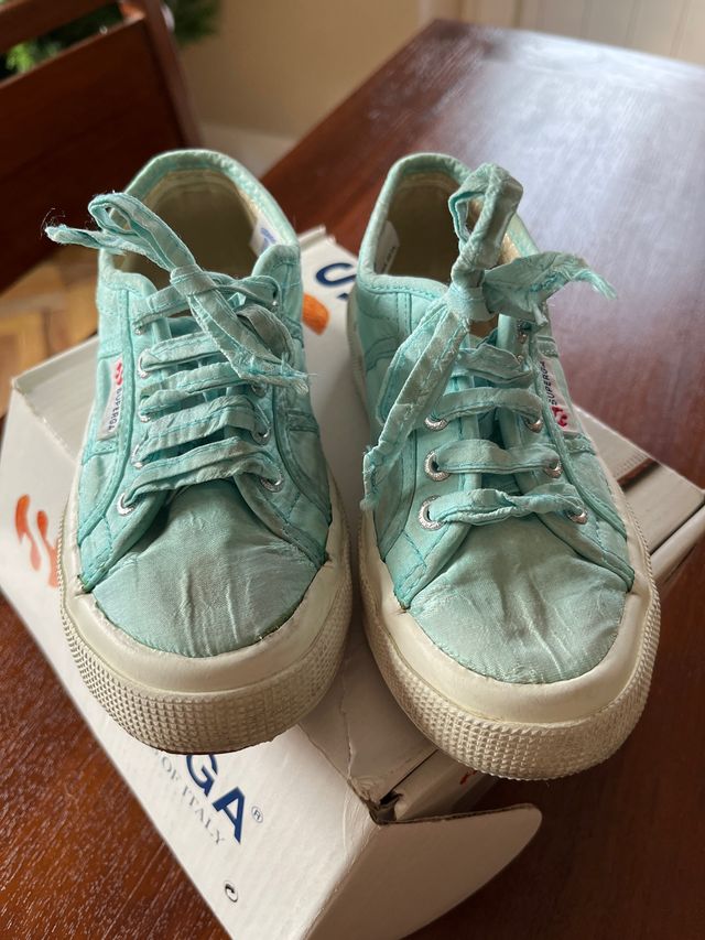 Zapatilla superga número 29