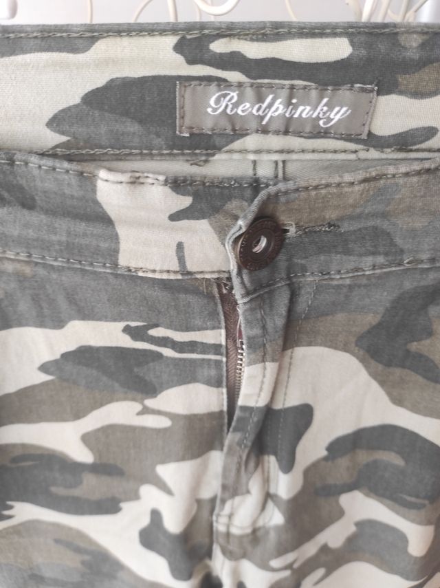 Pantalón mujer camuflaje T.40