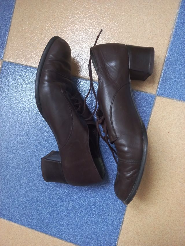 zapatos piel marron