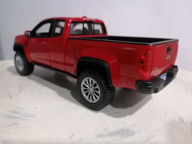 CHEVROLET COLORADO