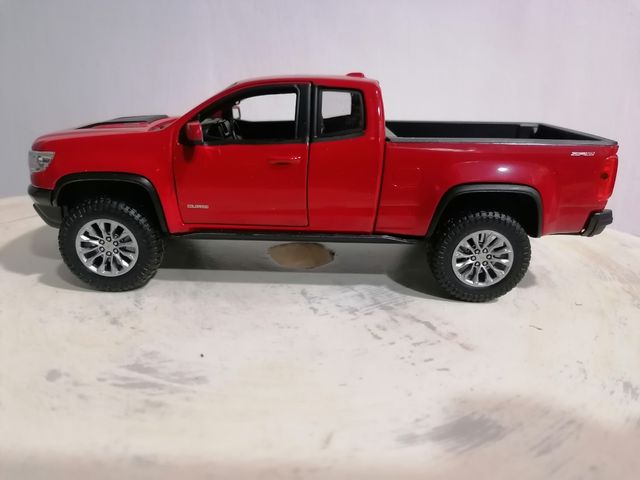 CHEVROLET COLORADO