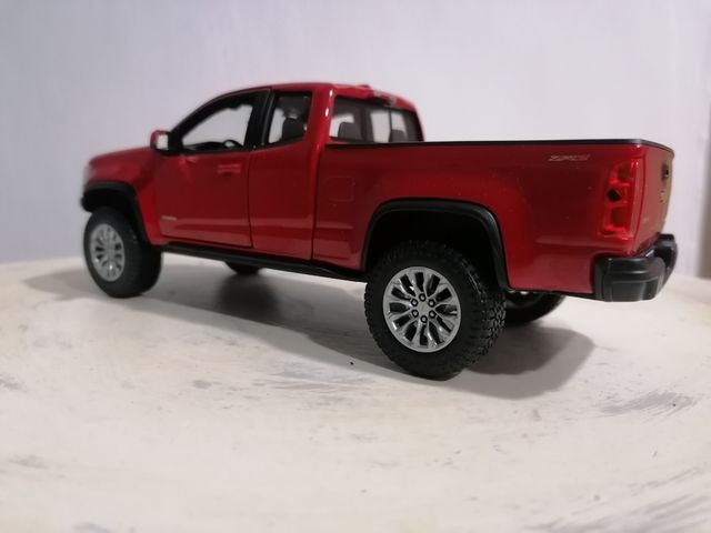 CHEVROLET COLORADO