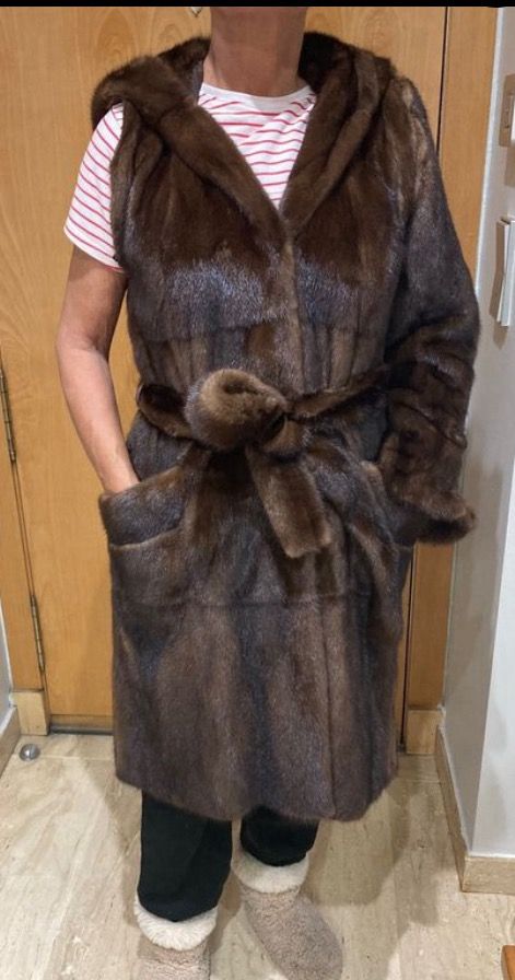 Abrigo pelo talla 42 Gabriel con capucha