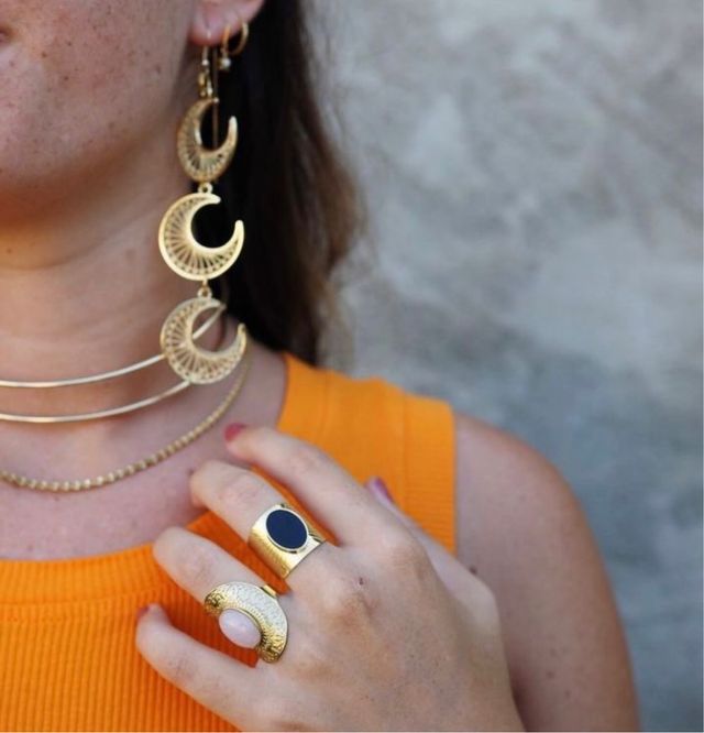 Pendientes lunas doradas