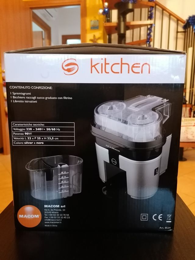 spremiagrumi elettrico cut and squeeze