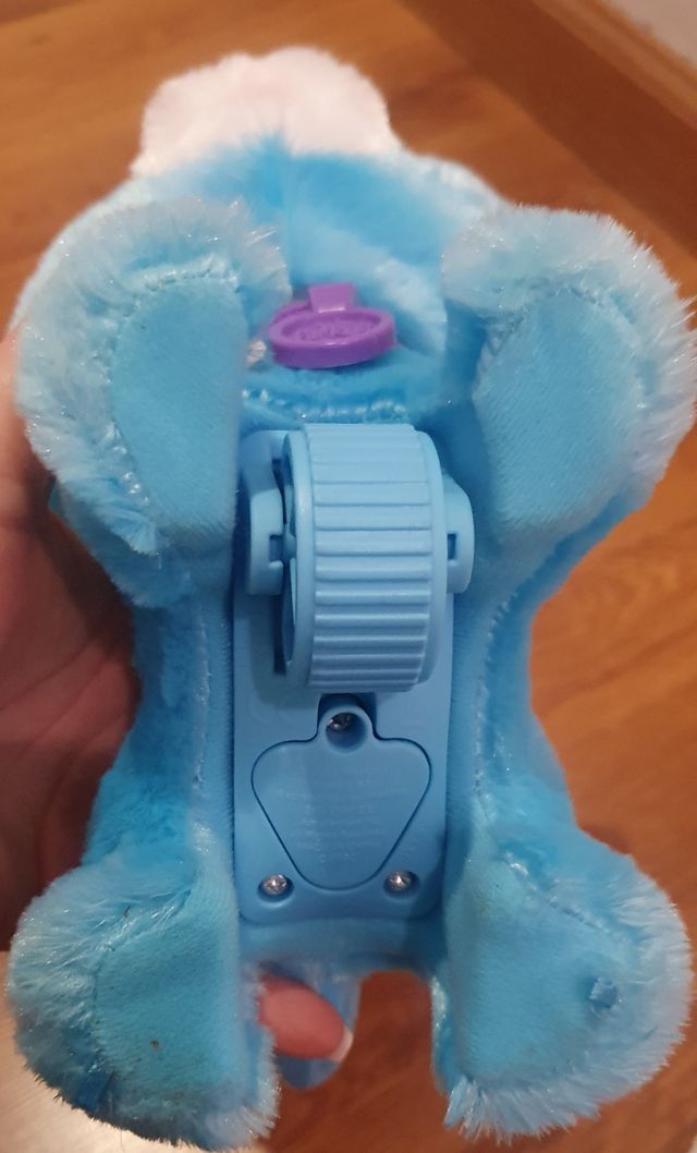 FurReal Rockalots Perrita Azul.