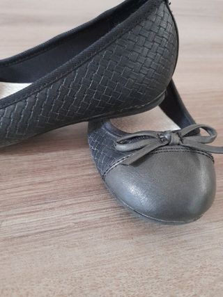 Manoletina color negro talla 32