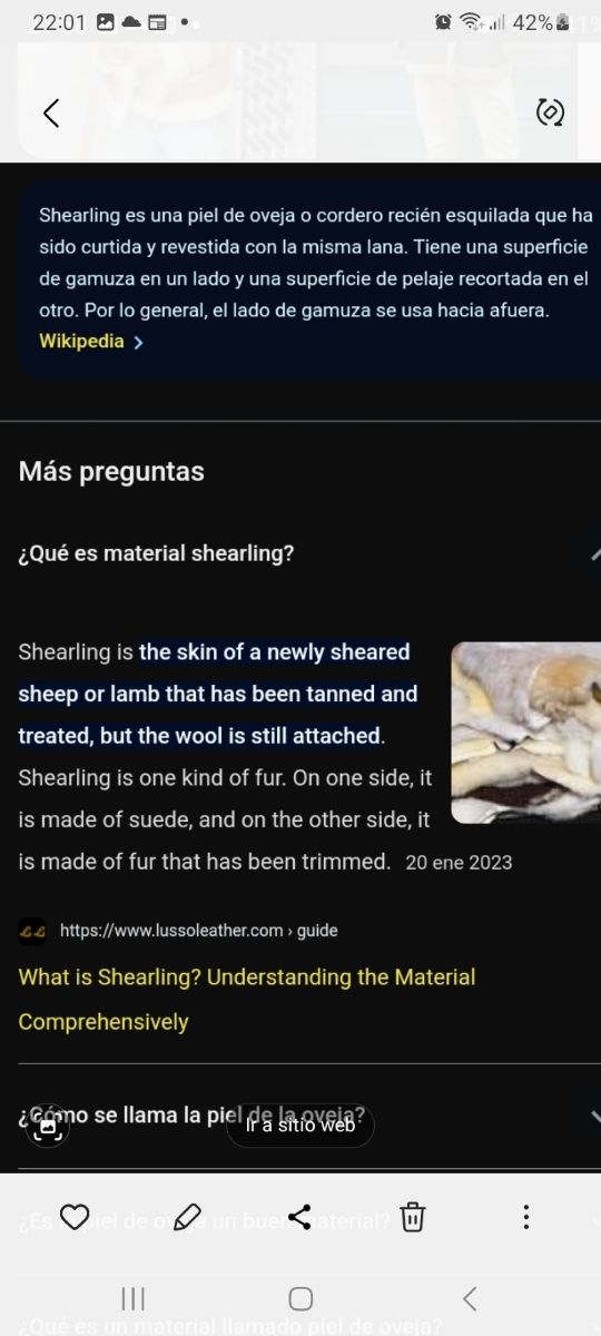 Abrigo piel auténtica por dentro y por fuera.