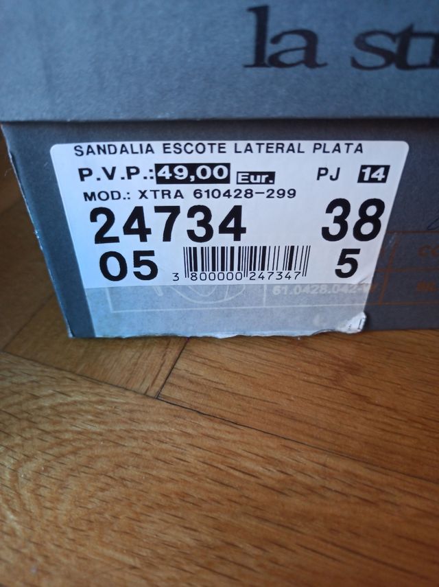 Sandalias blanco roto con plateado talla 38