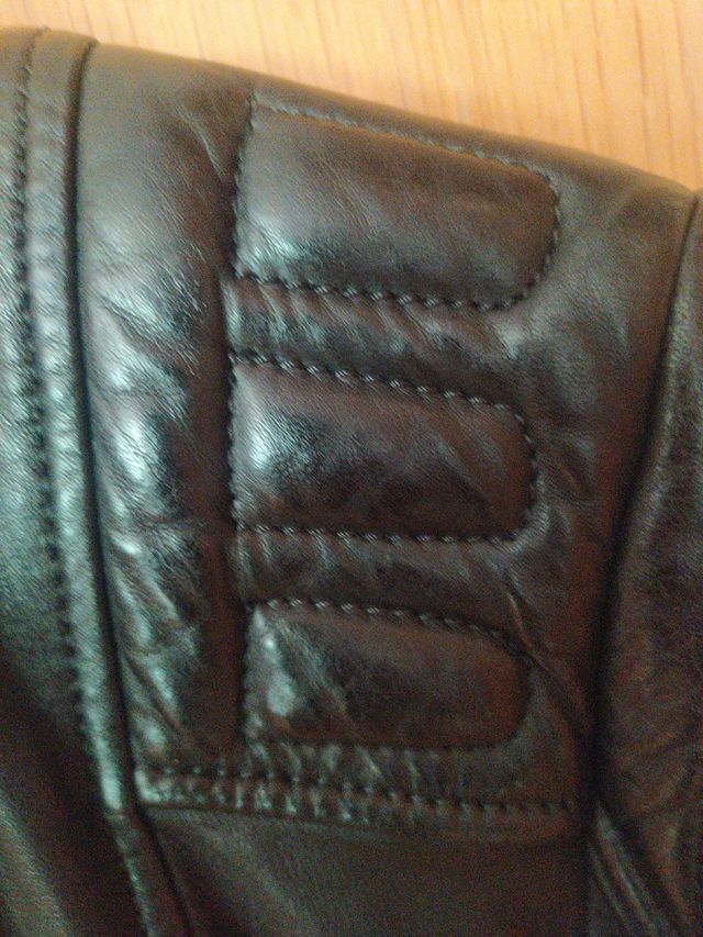 Chaqueta de piel original seminueva