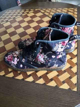 Bota botín lona Doctor Martens