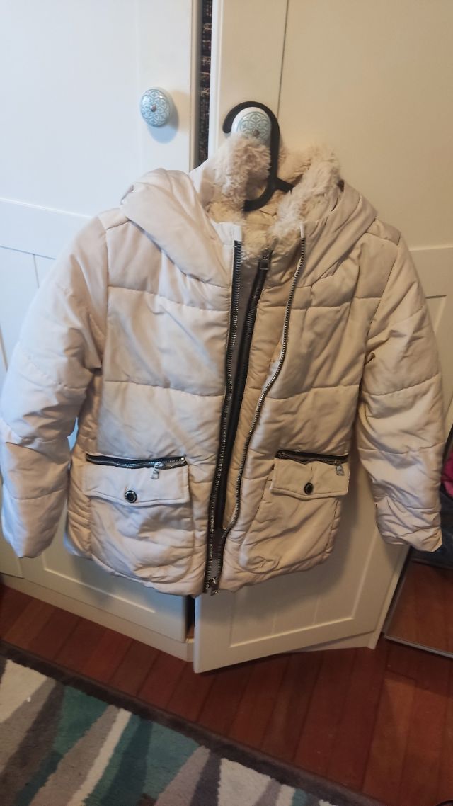 Plumífero niña beige