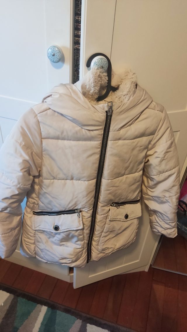 Plumífero niña beige