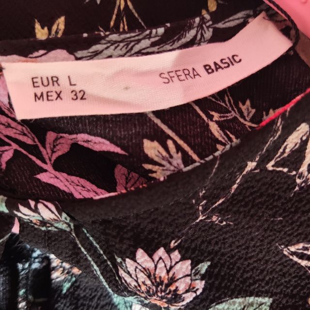 Espectacular Vestido Negro SFERA Talla: L  SÍN USO