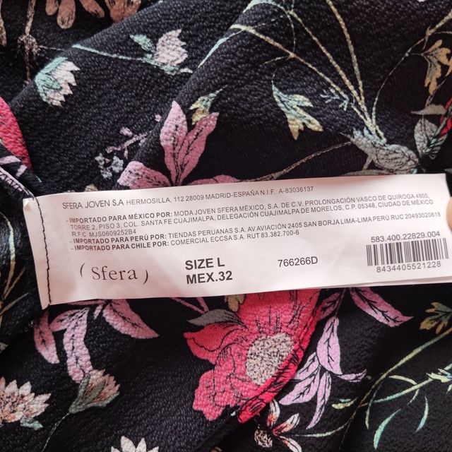 Espectacular Vestido Negro SFERA Talla: L  SÍN USO