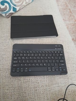 Nueva funda tablet y teclado bluetooh